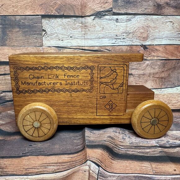 Vtg 1979 Toystalgia Rolling Wooden Coin Bank Toy Chain Link Fence Manufacturers - Picture 4 of 10